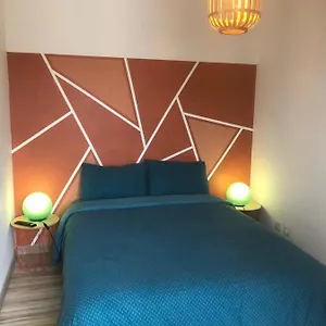 Petite Terasse Vue Mer. Appartement